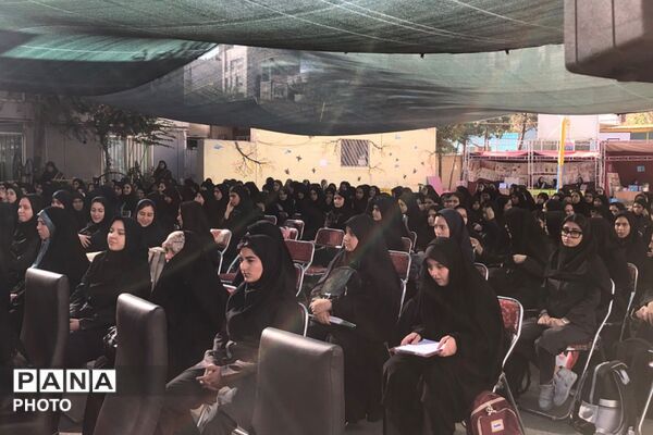 آیین نواختن زنگ مهر با حضور مدیر آموزش و پرورش ناحیه دو شهرری 
