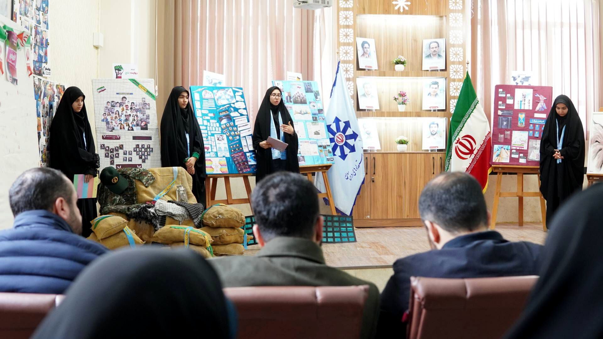 نمایشگاه مدرسه انقلاب، میدان نقش‌آفرینی نسل امین انقلاب است