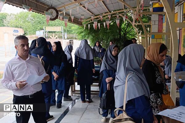 نمایش توانمندی دانش‌آموزان در جشنواره نوجوان خوارزمی/2