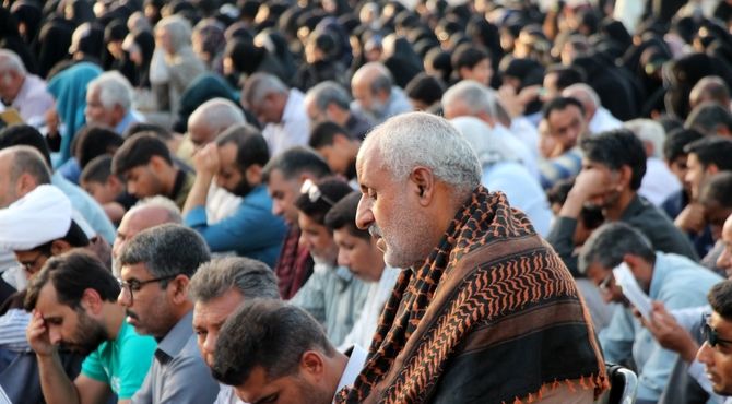 برگزاری مراسم دعای عرفه در بقعه امامزاده شاه قطب‌الدین حیدر(ع) رودان