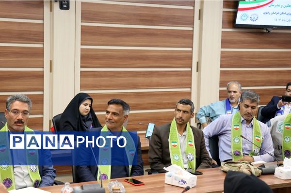 نشست مشاور وزیر با مدرسان سازمان دانش‌آموزی استان خراسان رضوی