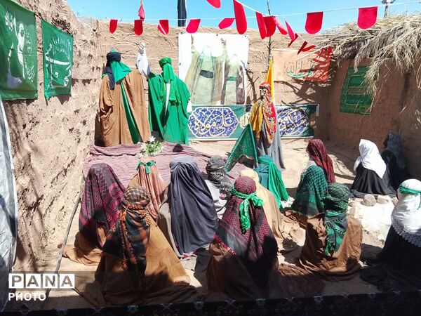 برپایی نمایشگاه «غنچه‌های خونین» در باقرآباد قم