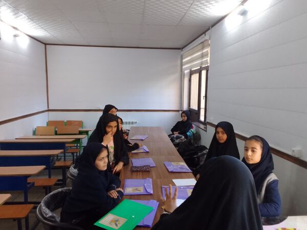 کارگاه آموزش نویسندگی ویژه دانش‌آموزان در شهرستان ورامین