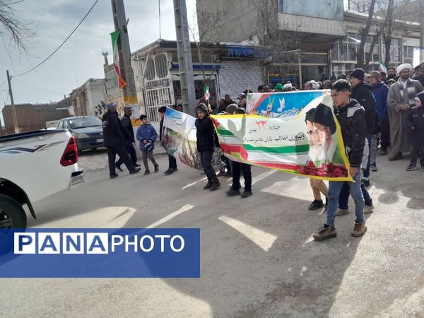 حضور پرشور مردم نسر در یوم‌الله ۲۲ بهمن؛ تجدید میثاق با آرمان‌های انقلاب