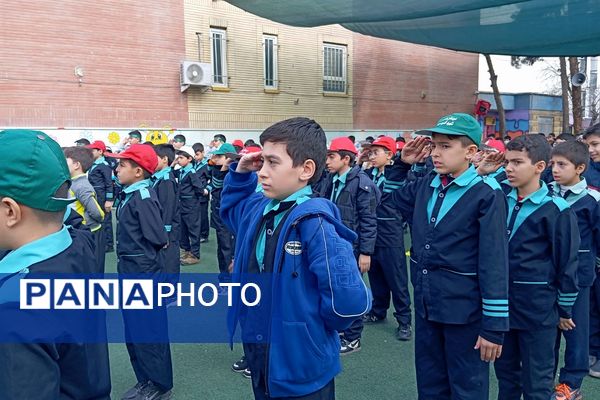 همایش یاوران انقلاب در دبستان شاهد شهید قدوسی ناحیه دو شهرری 