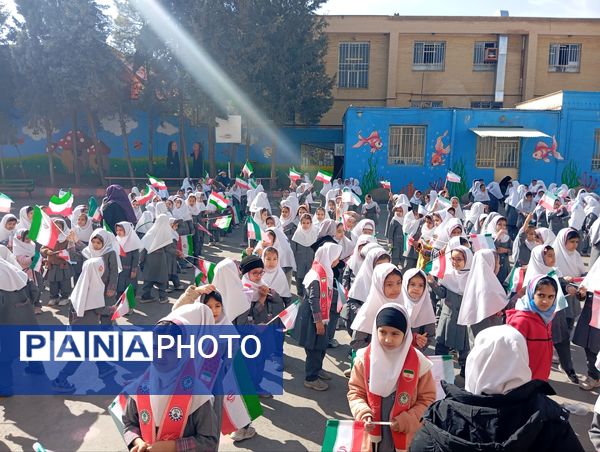 سالروز پیروزی شکوهمند انقلاب اسلامی در دبستان دخترانه نرجس یک و دو 