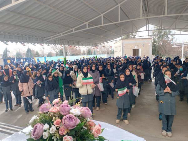 جشن میلاد امام زمان(عج) در دبستان فرهنگ فرازمند