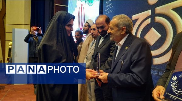  اختتامیه دهمین جشنواره کشوری نوجوان خوارزمی در مشهد