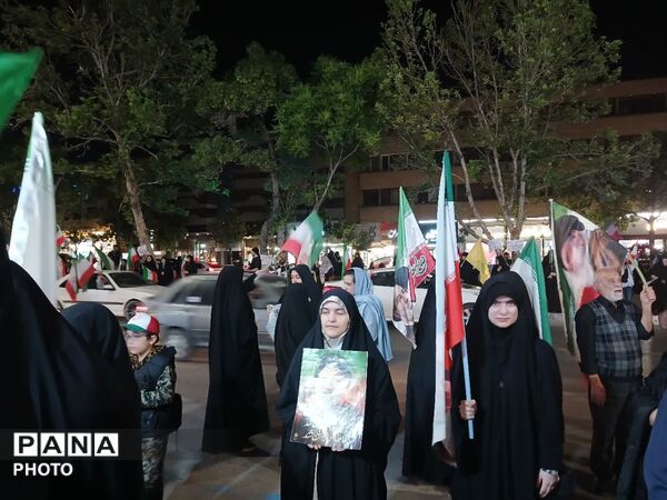 موج حماسه مشهدیان در بلوار احمد آباد 