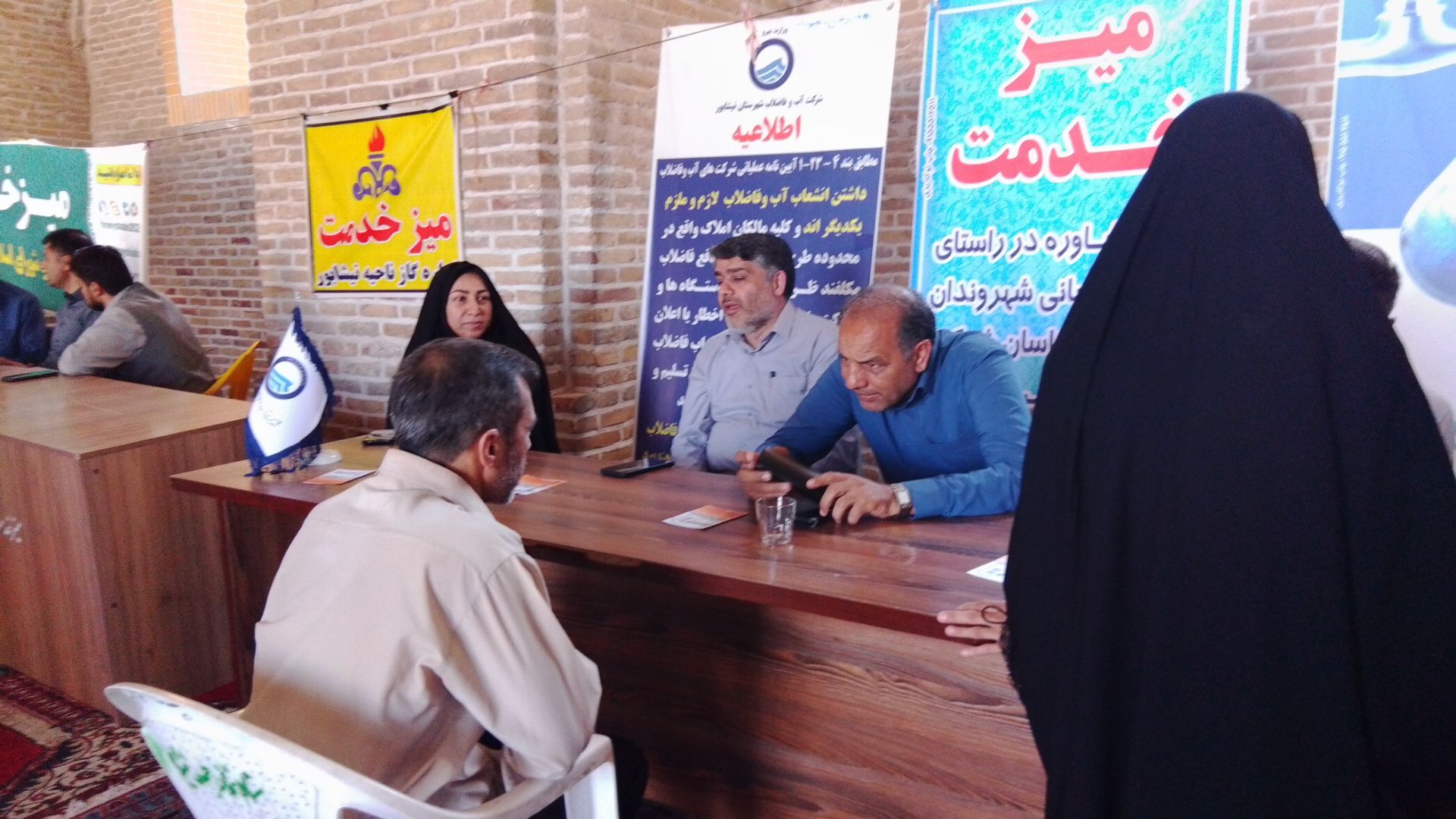 میز خدمت در مسجد جامع شهرستان نیشابور 