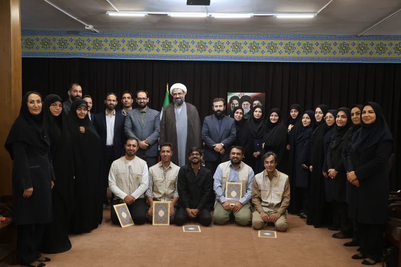 دیدار مدیرکل کانون پرورش فکری همدان با آیت‌الله شعبانی