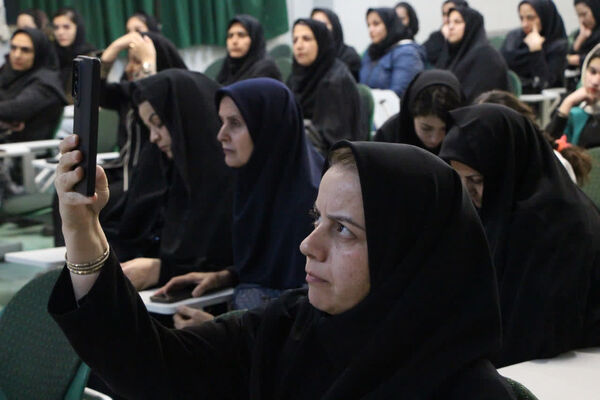 گردهمایی سفیران سلامت متوسطه اول و دوم مدارس یزد
