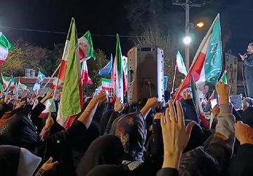 تجمع عظیم مردم در میدان بهشتی