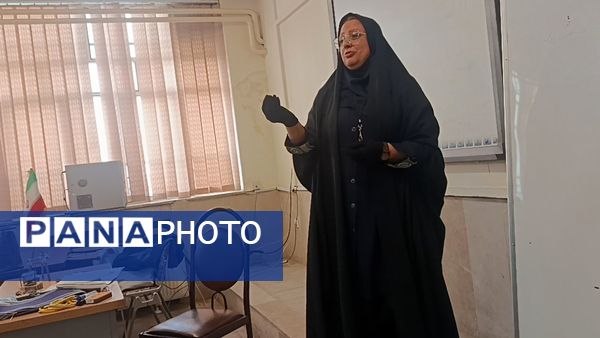 کارگاه توانمندسازی مربیان کاردان پیشتاز سازمان دانش‌آموزی ناحیه یک کرج 