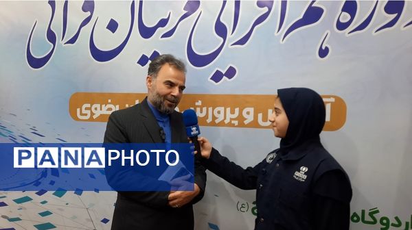 نشست صمیمی هم‌افزایی مربیان قرآنی استان خراسان رضوی