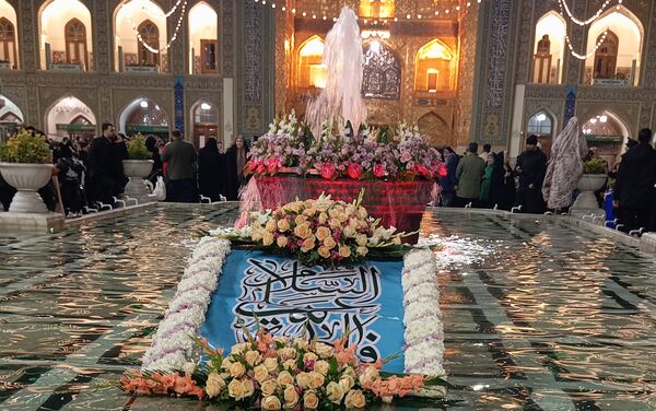 گل آرایی و چراغانی حرم رضوی 