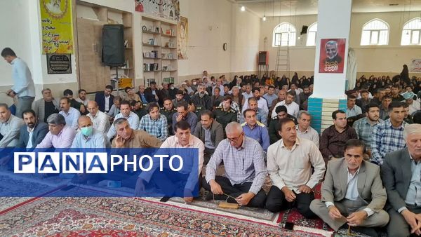 مراسم گرامیداشت شهدای بمباران هوایی شهرستان ایوانغرب