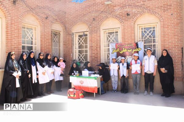 برپایی میز خدمت و ایستگاه پایش سلامتی توسط مراقبین سلامت مدارس