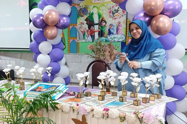 جشن روز معلم در دبستان راهیان نور ناحیه دو شهرری 