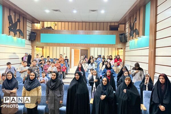 روایت تصویری از اختتامیه تابستانی کانون پرورش فکری در بام و صفی آباد