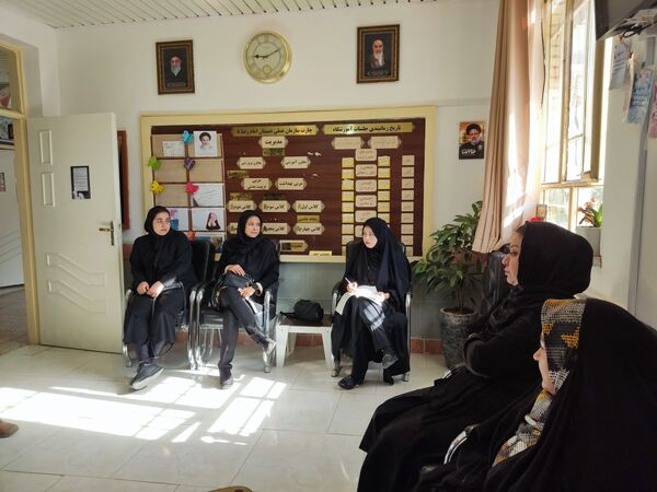 اولین جلسه انجمن اولیا و مربیان در دبستان رضای ۸ طرقبه شاندیز