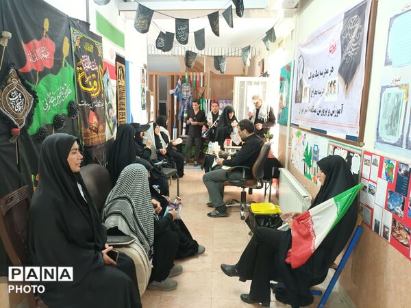 دبستان معراج منطقه ۱۰ پایگاه خدمت‌رسانی زائران تشییع رهبر شهید 