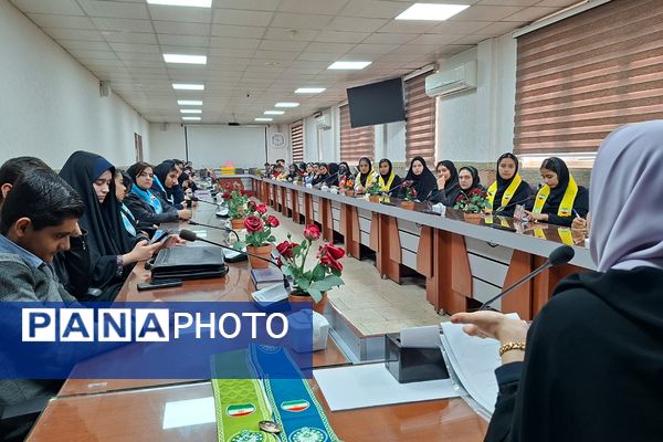 جلسه هم‌افزایی و توانمندسازی دانش‌آموزان جدیدالورود خبرگزاری پانا قرچک