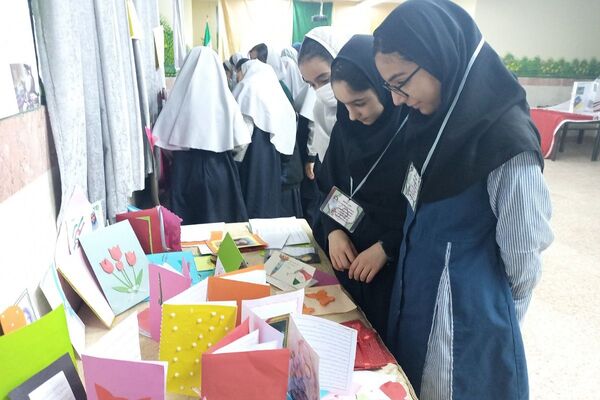 نمایشگاه فرهنگی_هنری و جشن ایرانمون در دبستان شهید آقچه‌لو رباط‌کریم