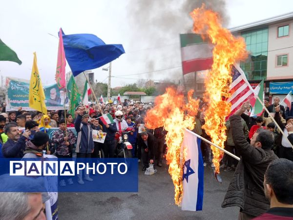 خروش حماسی مردم کردکوی در آیینه‌ شکوه ۲۲ بهمن