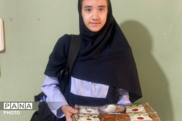 صبحانه سلامت در مدرسه نگین دانش