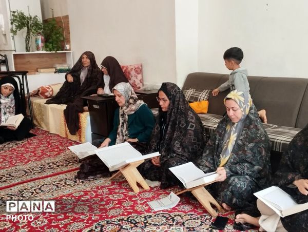 محفل انس با قرآن کریم‌‌ در روستای مهدی آباد خلیل آباد