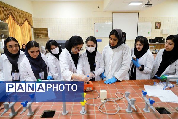 دوره‌های آموزشی هشتمین کارسوق ملی مهندسی ژنتیک در زنجان