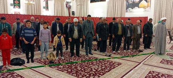 نماز جماعت در شب میلاد حضرت علی(ع) در خلیل آباد