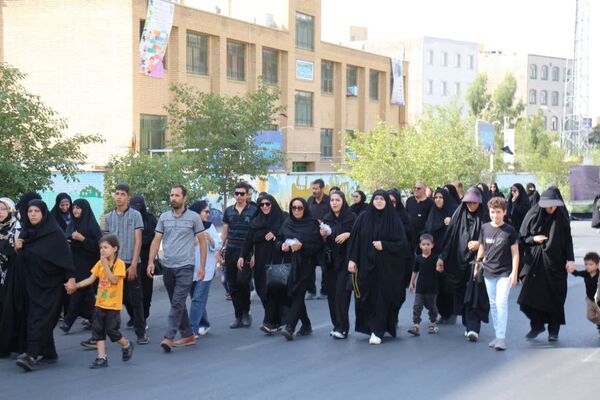 راهپیمایی دلدادگان حسینی در شهرستان سمنان