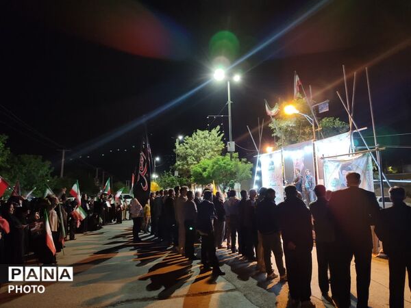 همصدایی فرهنگیان و دانش‌آموزان در تجمع شبانه مردم بیرانوند