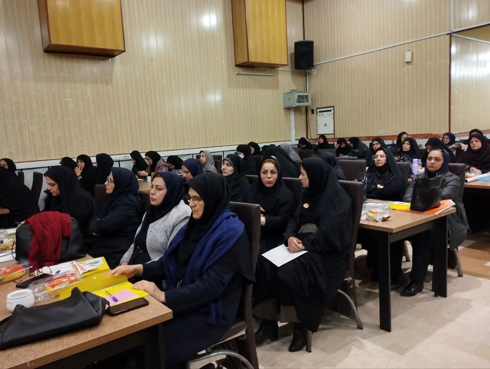  گردهمایی مدیران مدارس مجری یاریگران زندگی در مازندران