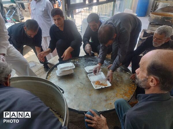 خادمان کوچک، قلبی به وسعت دریا؛ موکب‌هایی که مشهد را زنده نگه داشته‌اند