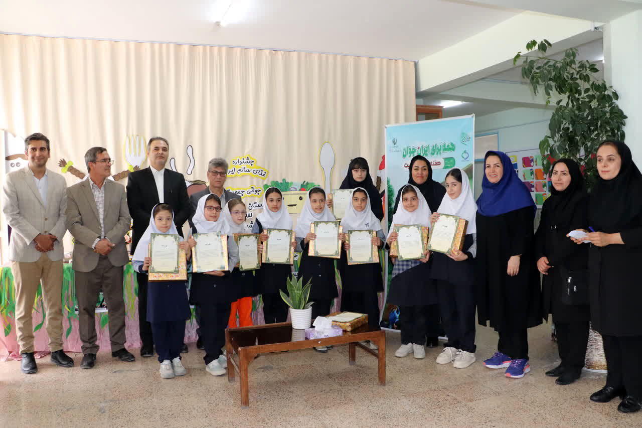 جشنواره غذای سالم در دبستان دخترانه سما شیروان