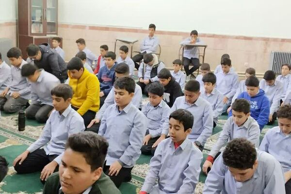 طنین «یا فاطمه(س)» در مدرسه شهید چمران
