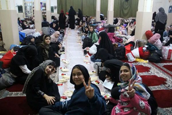 بازدید مسئولان آموزش‌ و پرورش از اعتکاف دختران در مسجد الزهرا(س) قیامدشت