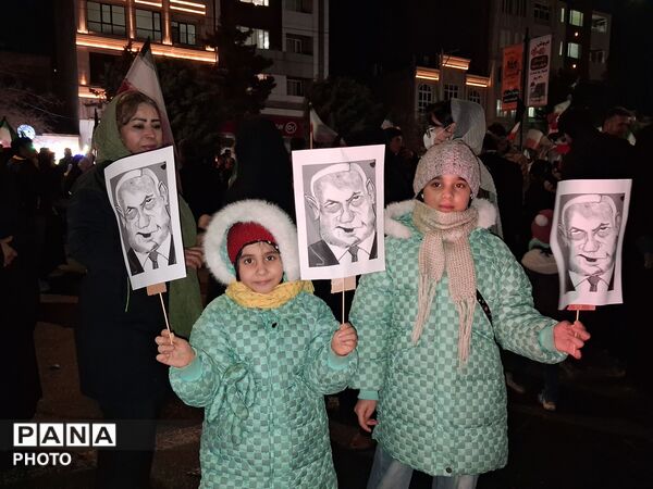 حضور دهه نودی ها در قلب اجتماعات بلوار فضل نیشابور