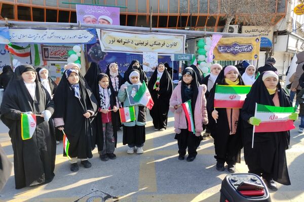 حماسه باشکوه راهپیمایی22 بهمن دراستان اردبیل 