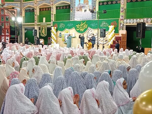 آیین زیبای جشن تکلیف دختران یزدی در حسینیه محمود آباد