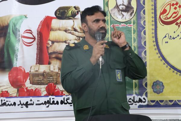 برگزاری یادواره شهدا در روستای دولاب با حضور مسئولان و خانواده‌های شهدا