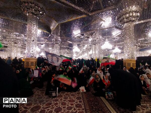 مراسم اربعین شهدای میناب و رهبر شهید در حرم رضوی