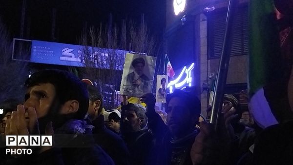 حضور نسل های مختلف در اجتماعات شبانه نیشابور