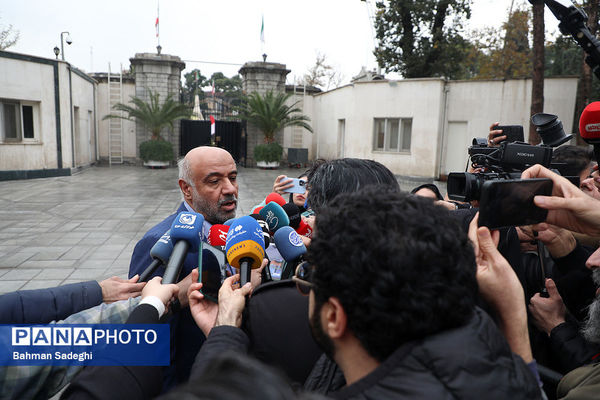 تلاش می‌کنیم که قدرت خرید مردم محفوظ بماند