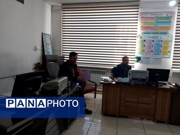 بازید رئیس آموزش و پرورش ناحیه پنج از دبستان شهیدان فاضل الحسینی یک