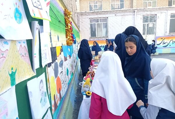 جشنواره ماها در دبستان ربابه هاشمیان یزدی شیروان