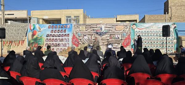 برگزاری یادواره «لاله‌های روشن» در دبیرستان مهدیه